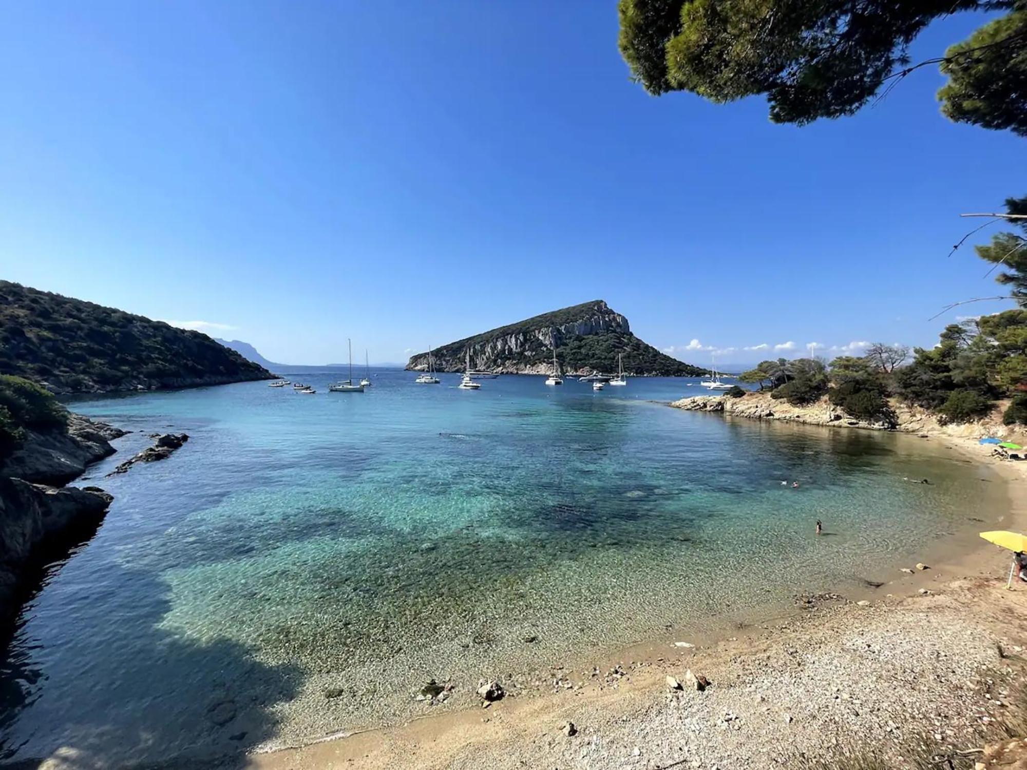 Apartmán Tramontana Vista Mare 300M Dalla Spiaggia Golfo Aranci Exteriér fotografie