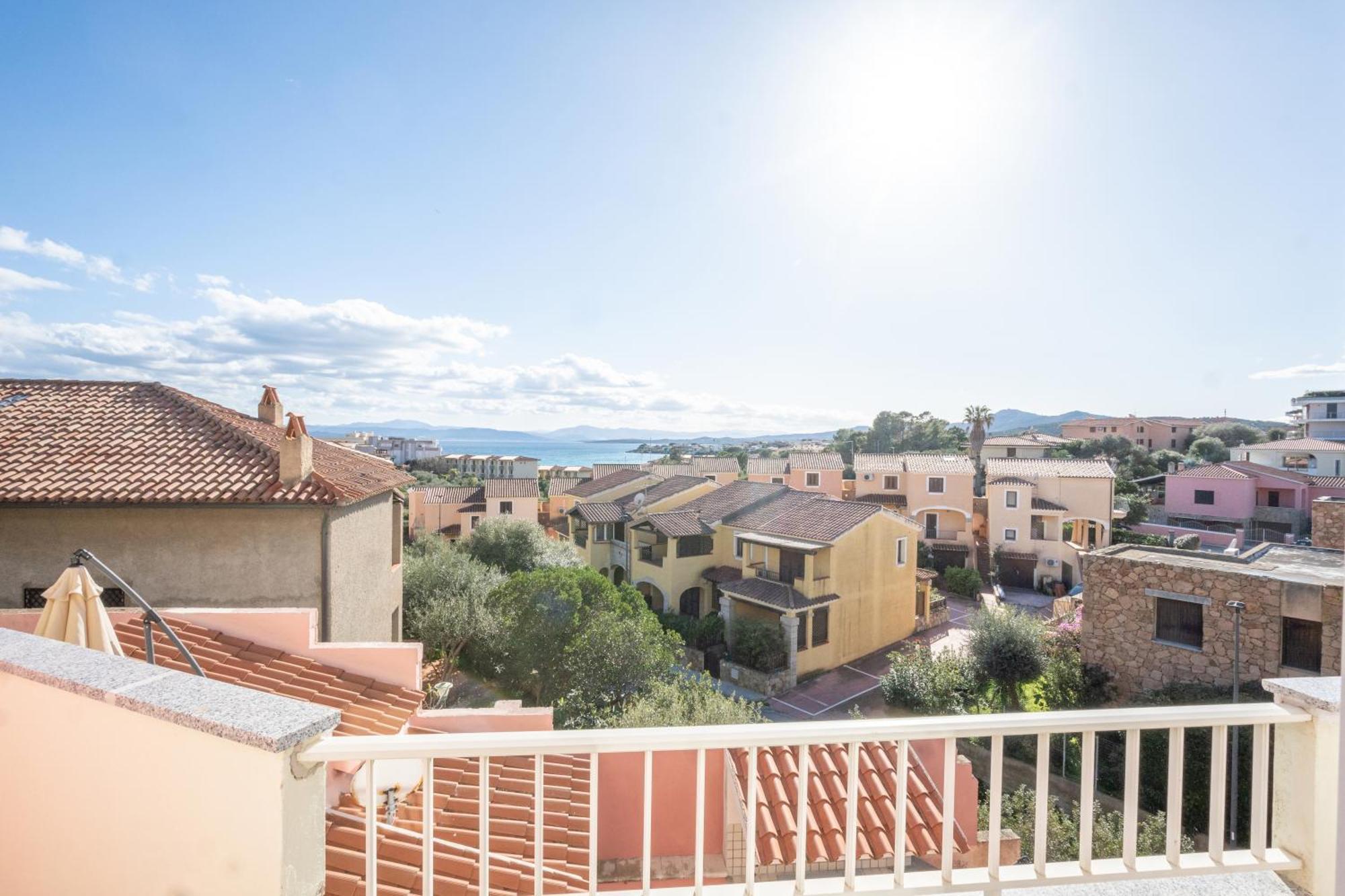 Apartmán Tramontana Vista Mare 300M Dalla Spiaggia Golfo Aranci Exteriér fotografie